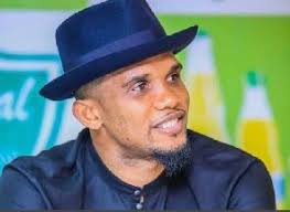 Mon frère ne s'éclaircit pas la peau, il suit un traitement