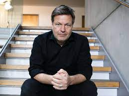 Seit 1999 arbeiten robert habeck und andrea paluch als freie schriftsteller und veröffentlichen gemeinsam. Robert Habeck Bucher Kinder Politik Uber Den Aufstieg Des Grunen Politikers Politik