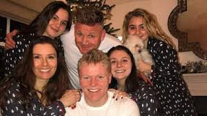 Tana ramsay told a court her 'dominant' father, christopher hutcheson, had been 'systematically defrauding' her husband while in his post as ceo of gordon ramsay holdings. Gordon Ramsay S Wife Tana Kids 5 Fast Facts You Need To Know Heavy Com
