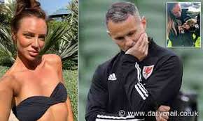 The sun revealed that ryan had been flirting with kate, bought her expensive handbags, and sent flowers to her office after she helped him with the launch of his hotel football. Ryan Giggs S Girlfriend Kate Greville Feared He Was Cheating On Her With Two Women Uk News Newslocker