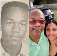 Birthday: November 19th Happy Birthday to the DHS class of 1961 Richard  Ware 🎂🎊🎉🎁🎈