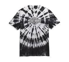 Using skull rings and skull bracelets as accessories perfectly nail the look. Men S Spiral Tie Dye Graphic Tee 96431 21vm Harley Davidson United Kingdom