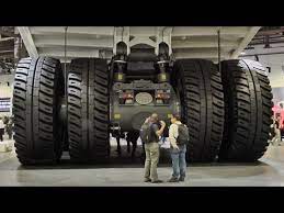 With dimensions equivalent to that of a twin house, it is one imposing figure. The Worlds Largest Trucks Youtube