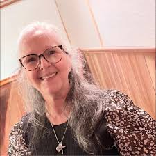 Being your Manager is truly humbling! ✨🙌 People often ask about what it's  like to manage Luke? My response is always the same... well, he's  incredibly funny, although he does tend to