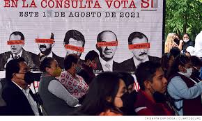 Sigue en pie mi planteamiento de que, teniendo esta reforma, los ciudadanos que lo consideren necesario pueden cumplir con los requisitos y pedir que se celebre esta consulta para recoger la opinión de los ciudadanos si quieren que se enjuicien a los expresidentes del periodo neoliberal. Ine Inicia Difusion De La Consulta Popular Ejercicio Para Juzgar A Expresidentes