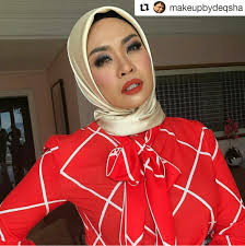 Liza hanim (born haliza hanim abd halim on november 19, 1979 in the royal city of klang, selangor darul ehsan, malaysia) is a malay singer, entrepreneur and actress from malaysia. Liza Hanim Unique On Twitter Photoshoot Session For Harmoni Magazine Cover Featuring Liza Hanim Pnb Perdana Repostphoto Photoshoot Magazinecover 2018 Harmoni Comingsoon Lizahanim Teamlh Pnbperdana Https T Co Ul6vqi67pn