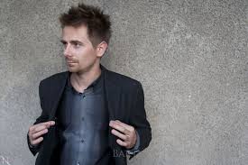 Spędź wieczór z ulubionym głosem i bądź na bieżąco z nowościami i bestsellerami wydawniczymi. Bartlomiej Magdziarz Agencja Nomine