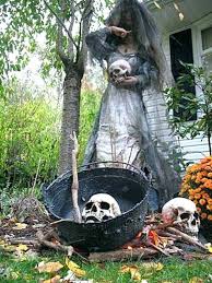 You can always recycle some good old diy halloween. 30 Fabulously Spooky Outdoor Halloween Decorating Ideas