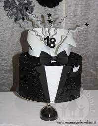 Torte 18 anni ragazzo eleganti. Torta Smoking 18 Anni Finta Mamma E Bambini