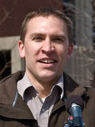 Christopher Larson's Instagram, Twitter & Facebook