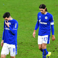 Bei den personalfragen wünscht er sich schnell klarheit. Fc Schalke 04 Kann Heute Absteigen Raman Fehlt Star Trio Dabei