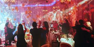 The Ritz London Near Green Park Hosts Two Black Tie New Year S Eve Dinners Accompanied By A Regimental Marching Band A Lone New Year S Eve Gala New Years Eve New Years Eve