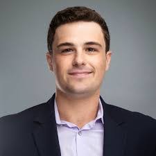 Dan Hove's Instagram, Twitter & Facebook