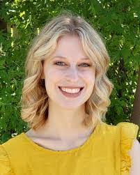 Deanna Quesada's Instagram, Twitter & Facebook