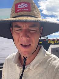 What flash is recommended for a Nikon D850?