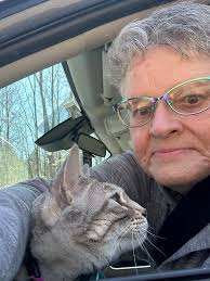 I love my cat parent police officer(this is how Cait before they made her  gay)