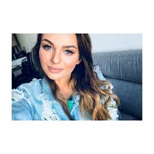Baeva realizó sus estudios primarios y secundarios en moscú, rusia. Fan S De Irina Baeva Home Facebook