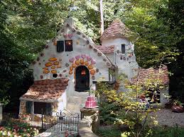 We Have Many Benefits Living In Big Cities But Sometimes We Remember The Houses Discovered In Fairy Storybook Cottage Hansel And Gretel House Fairytale House