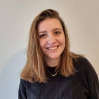 Laura Kaspar's Instagram, Twitter & Facebook