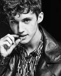 Today we celebrate the birth of a gay pop icon… Happy birthday to the  fearless Troye Sivan!! Throwback to our cover with @troyesivan back in 2016  ✨ 🌈🔥 Happy Pride, everyone! WE