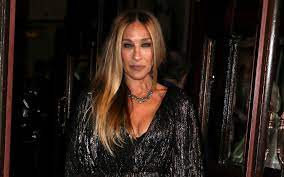 Parker's father was jewish, and even though her mother was not, the actress considers herself a jew. Sarah Jessica Parker Uber Sex And The City Dreh Co Stars Verhielten Sich Nicht Angemessen