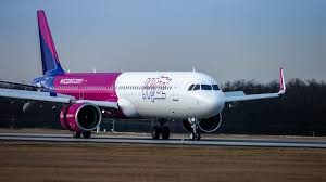 Wizz air este o companie aeriana low cost, care nu emite bilete de avion tiparite, procedura de rezervare zboruri avand la baza un cod de rezervare care serviciile low cost wizz air includ zboruri ieftine catre multe orase europene din bazele operative situate in europa centrala si europa de est. Coronavirus Wizz Air Suspends All Flights To Italy And Israel Business Traveller