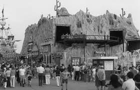 Golden Nugget Hunts Pier 1970 Wildwood Beach Wildwood Boardwalk Wildwood Crest Nj