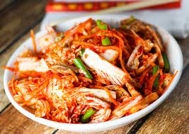 Meski belum bisa traveling , kamu bisa membuat sendiri makanan khas korea. 20 Senarai Makanan Korea Harus Cuba Jika Ke Sana Saji My