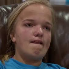 What happened to 7 little johnstons' family member?