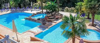 Gites En Dordogne Village De Gites En Perigord Avec Piscine Belves