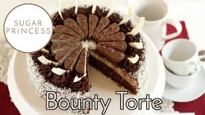 Bounty kuchen backen, bounty torte, bounty blechkuchen, blechkuchen backen, blechkuchen rezepte, leckere blechkuchen, leckere kuchenrezepte, food blogger. Bezaubernde Bounty Torte Mit Schokoganache Und Kokoscreme Rezept Von Sugarprincess Youtube