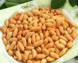 Kacang bawang bawang renyah dan wangi bisa jadi camilan enak untuk tamu di rumah. Resep Sajian Lebaran Kacang Bawang Renyah Gurih