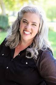 Amazon.com: Esther (Words of His Mouth Series): 9781955775038: Mary E.  Mullin: 圖書