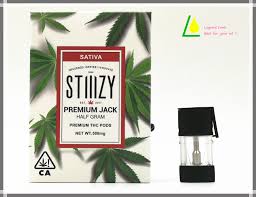 The juul device comprises an indicator light that shows charge; China 2019 Hot Sale Ceramic Coil 100 Compatible Empty Vape Pods For Juul Pods China Eonsmok Pods 4x Pods