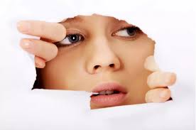 美国中情局和心理学家：8招，识别身边的撒谎者！-壹心理