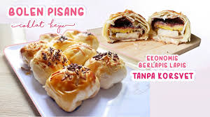 Kudapan ini terbuat dari pisang yang dilapisi oleh kulit pastry. Bolen Pisang Coklat Keju Ekonomis Renyah Berlapis Youtube