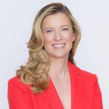 Leah Ewing's Instagram, Twitter & Facebook