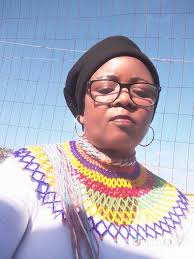 Bahlobo bam base Makhanda ndicela ukubuza ukuba zithengiswaphi bicycles  apha? Ndibuzela umntu.