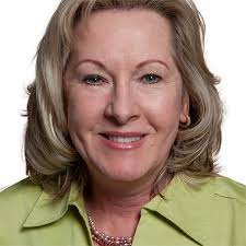 Cynthia Wos's Instagram, Twitter & Facebook