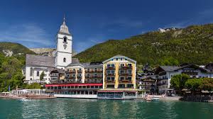Gilgen is famous for its connection to wolfgang amadeus mozart: Hotel Weisses Rossl Wolfgangsee Foto Bild Osterreich Salzkammergut Wolfgangsee Bilder Auf Fotocommunity