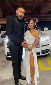 Con 12 candidaturas, los colombianos camilo y karol g encabezan la lista de nominados de premios juventud para la edición de 2021. Natti Natasha Confirma Su Embarazo En Premio Lo Nuestro