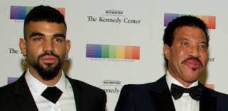 Lionel Richie S Son Miles Allegedly Made Bomb Threat At Uk Airport Lionel Richie Miles Richie Just Jared