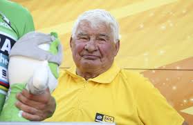 Das paar hat zwei töchter, isabelle und corinne. Raymond Poulidor Dies At 83 Tour De France Cyclist Poulidor Death