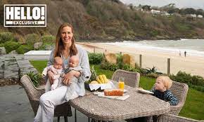 After meeting at a sport relief event in 2014, the pair married in 2016 and in july 2018, welcomed their first child, a son named logan. Olympic Rower Helen Glover S Family Photos With Steve Backshall Are So Precious Hello