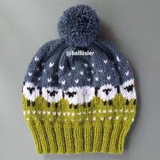 896 Likes 55 Comments Merve Sari Mervenin Orgu Dunyasi On Instagram Kediler Hep Miyav Der Miyav Der Kuzulubere Knitting Knitted Hats Hats