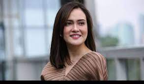 Berikut ini merupakan momen lucu shandy aulia saat diganggu baby claire kala melakukan gerakan yoga. Dituding Hobi Ngutang Ke Online Shop Shandy Aulia Angkat Bicara