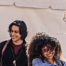 Don't chase people that don't see your value, I look back & I thank God for  the people that are in my life🖐🏻 doesn't matter how long the chapters,  These people make