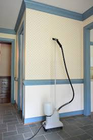 using a steamer to remove wallpaper
