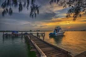 Tempat wisata di jakarta yang satu ini buka selama 24 jam dan menawarkan panorama indah, tempat makan, serta lokasi ideal untuk melihat matahari terbit atau terbenam. 25 Tempat Wisata Di Semarang Mulai Dari Alam Sampai Sejarah Halaman All Kompas Com