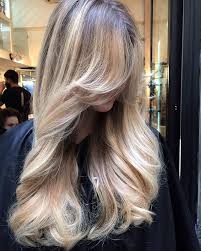 Oggi ho provato per la prima volta questi prodotti, beh che dire.molto soddisfatta! Un Mantello Di Capelli Voluminosi E Corposi Grazie Allo Shampoo Acqua Divina La Maschera Mask Densificante E Lo Spray B Hair Styles World Hair Long Hair Styles